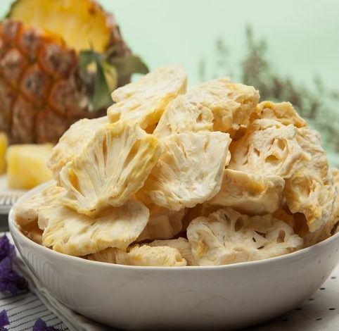Freeze-Dried-Pineapple-Chips-Fruit-Snack-Crispy-Chips-transformed